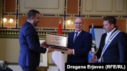 Gradonačelnik Sarajeva Abdulah Skaka i Princ Albert II