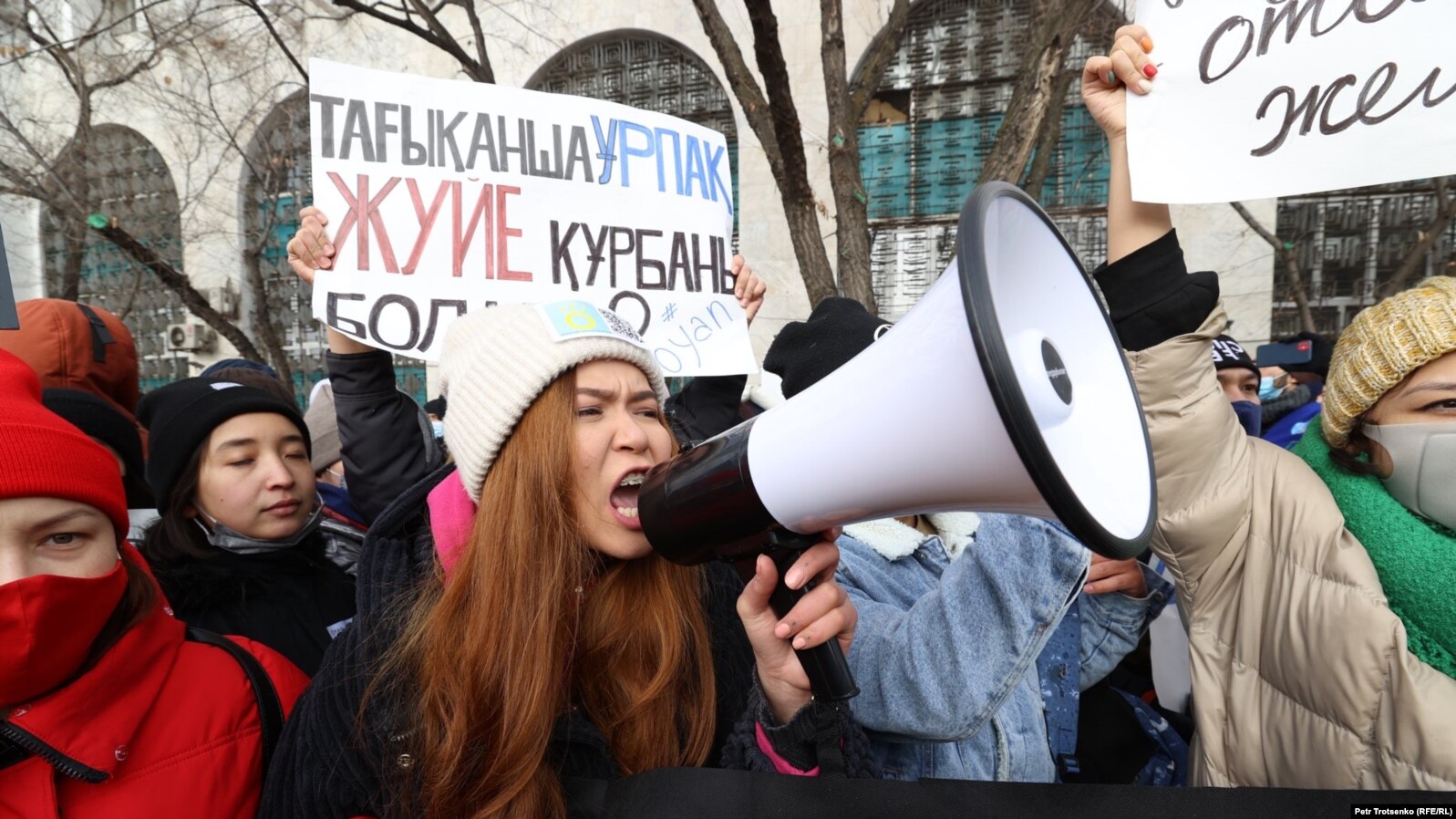 «Oyan, Qazaqstan» на площади в Алматы.