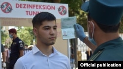 Kontrollet e policisë në Uzbekistan