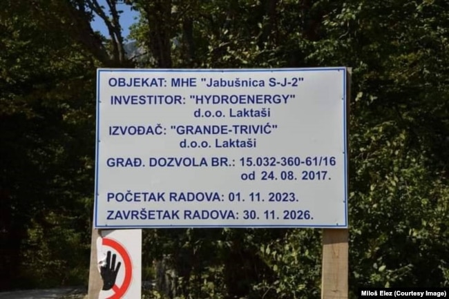 Radovi na izgradnji mini hidroelektrane na rijeci Jabušnici, pritoci rijeke Sutjeske, august 2024.