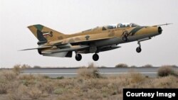 یک فروند جنگنده آموزشی اف-۷