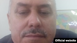 Fotografie a jurnalistului Kamil Demirkaya din publicația „Zaman Romania”