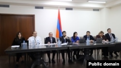 ეს სამუსაო ჯგუფის პირველი შეხვედრაა 8 აგვისტოს ვაშინგტონში სამშვიდობო შეთანხმებისა და ორმხრივი ხელშეკრულებების გაფორმების შემდეგ.