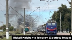 Через російський обстріл на Дніпропетровщині є знеструмлення контактної мережі, затримуються поїзди, які прямують через територію області