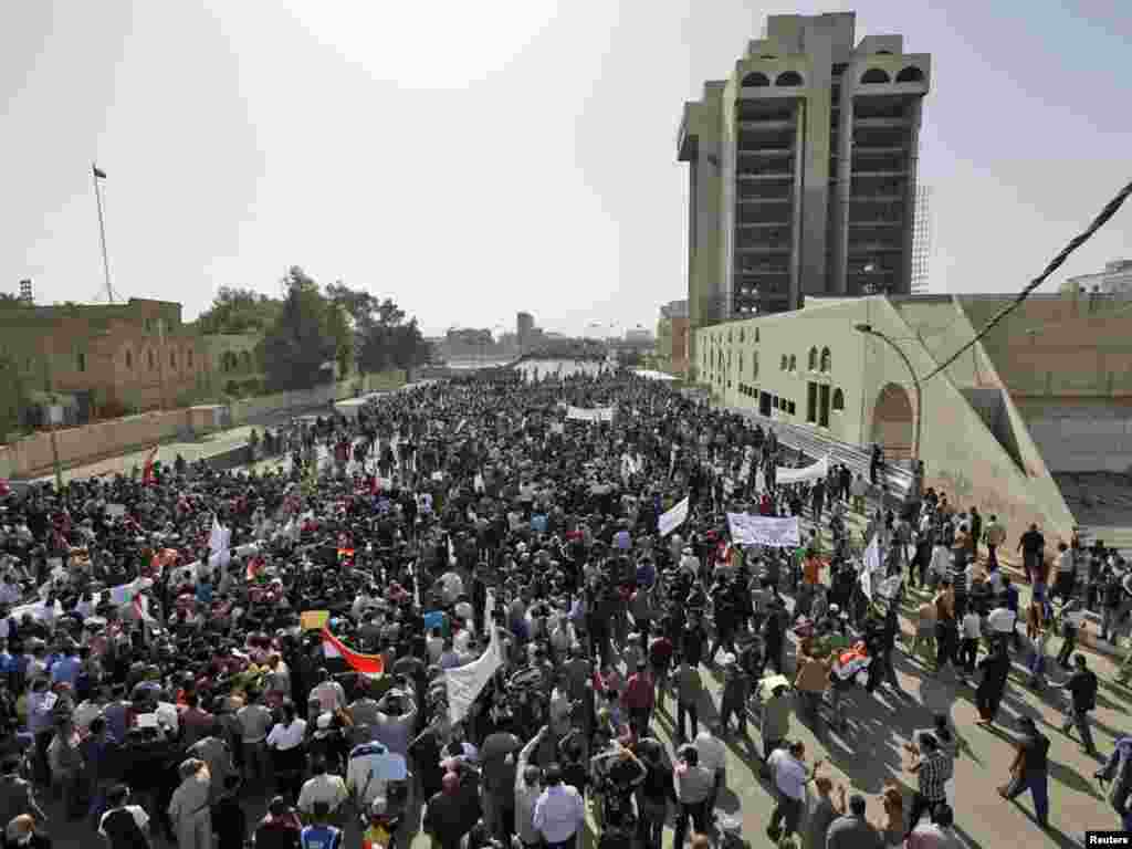 Many thousands took to the streets in the capital, Baghdad, to protest corruption and a lack of basic services.