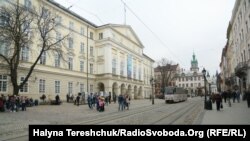 Депутати Львівської міськради 23 лютого провели позачергову сесію у звʼязку з рішенням Росії