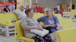 Кино, йога и свидания: в Киеве открылся центр для пожилых людей (видео)