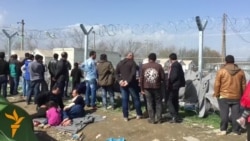 Mijëra migrantë të bllokuar