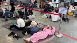 Шабгузаронӣ рӯйи бетони фурудгоҳи "Пулково"