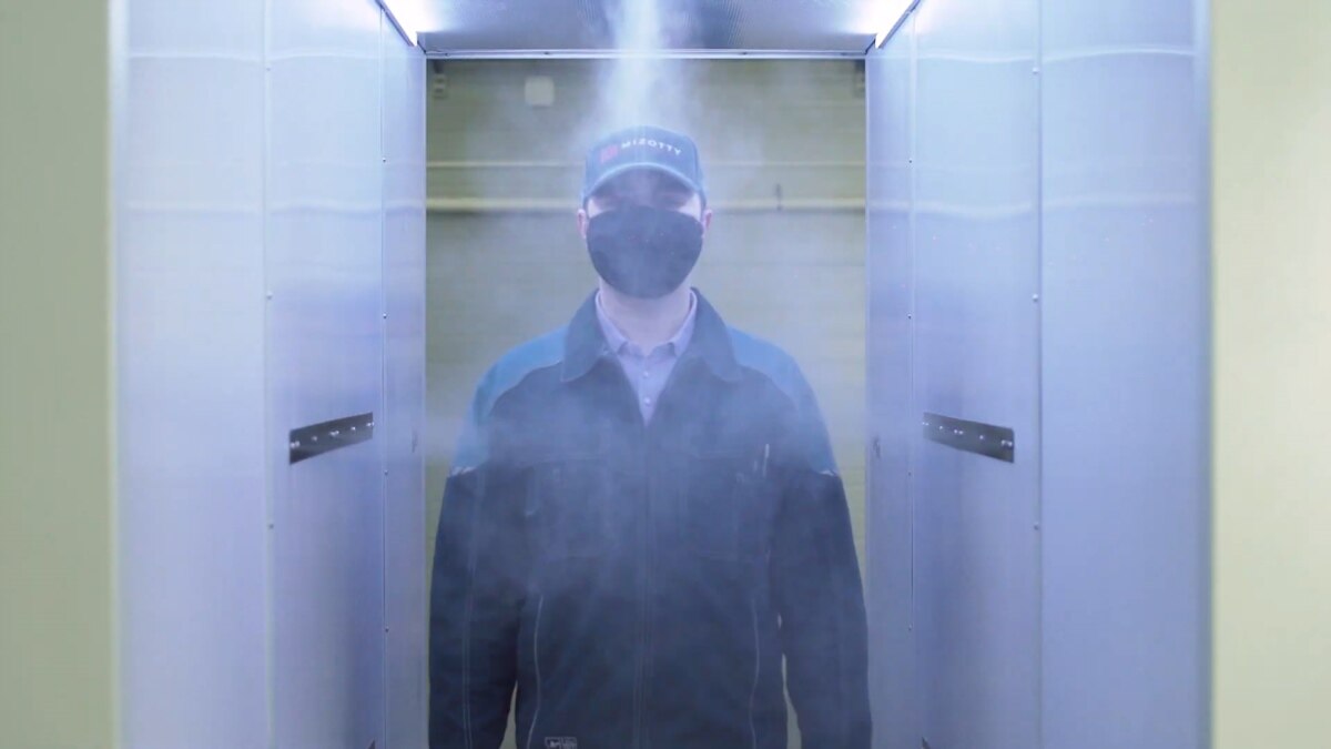 Kremlin 'Installs Disinfectant Tunnels' To Protect Putin Against