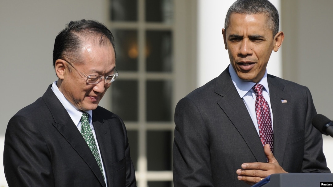 U.S. President Barack Obama (right) introduces Jim Yong Kim as his nominee to be the next president of the World Bank.