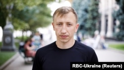 Голова громадської організації «Білоруський дім в Україні» Віталій Шишов. Одна з версій причин його загибелі – вбивство, замасковане під самогубство