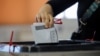 Votimi për zgjedhjet e parakohshme parlamentare të 7 qershorit. 