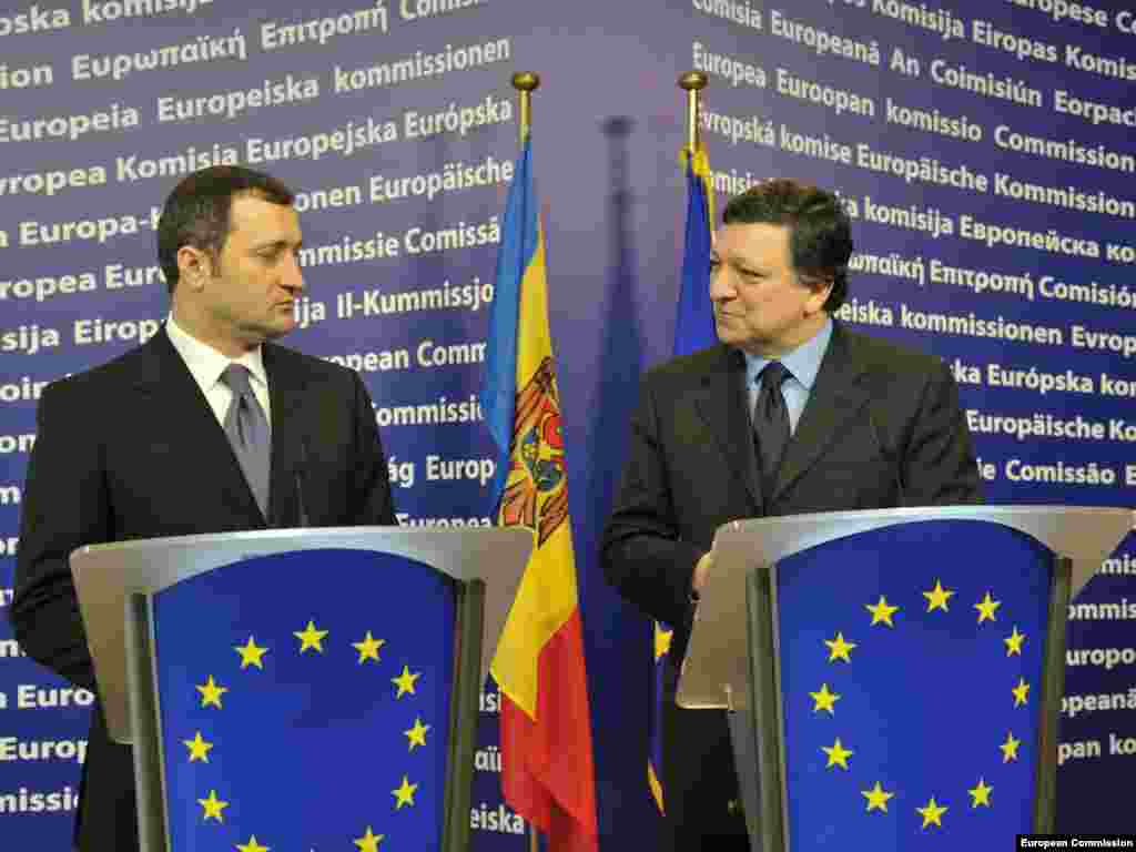 Vlad Filat cu José Manuel Barroso - Photo: UE Audiovisual Services