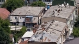 Mbi çati e në gypa ujësjellësi, azbesti rrezikon qytetarët e Kosovës