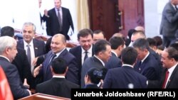 Жогорку Кеңеш депутаттары 