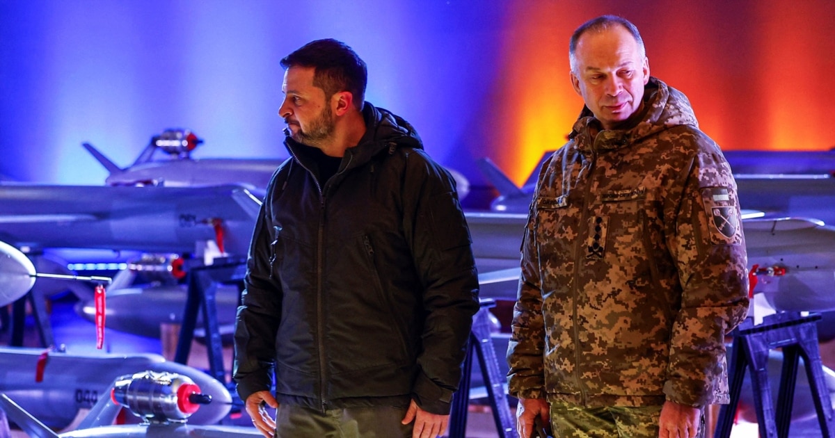 «Важко. Але противника стримуємо» – Сирський про ситуацію на фронті