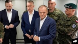 Prim-ministrul polonez Donald Tusk, a cerut, alături de premierul Greciei, crearea unui sistem de apărare aeriană la nivel european.
