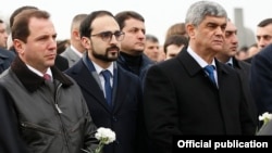 Armenia - Defense Minister Davit Tonoyan (L) and Vitaly Balasanian (R), a senior Nagorno-Karabakh security official, attend a wreath laying ceremony in Yerevan, January 28, 2019. 