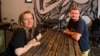 Ruska antiratna aktivistkinja i feministkinja Ekaterina Šlikova i Jegor Skovoroda, urednik nezavisnog ruskog medija Mediazona, 8. septembara 2026. u Novom Sadu