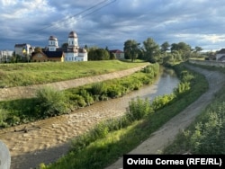 Salinitatea Târnavei Mici depășește încă, periodic, nivelul admis.