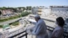 Papa Françesku nga ballkoni i Spitalit Gemelli në Romë, 11 korrik, 2021.