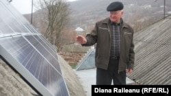 Luca Secrii şi panourile sale electrice, Sănătăuca, Floreşti