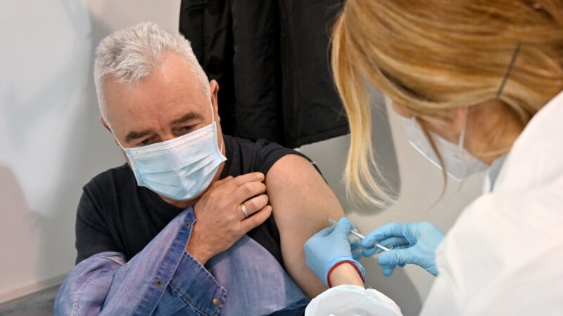 Lončar: U Srbiju stiže 2.390.000 doza 'Fajzerovih' vakcina
