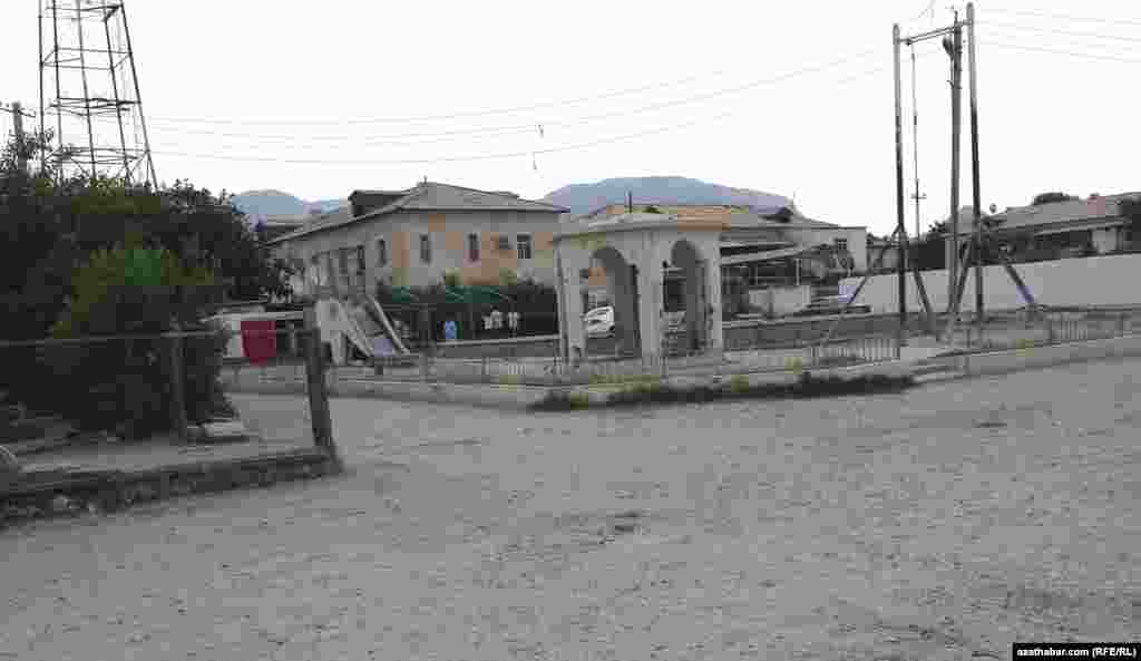 Balkanabadyň sport meýdançalarynyň biri.