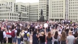 Peaceful Protesters Fill Minsk's Central Square To Challenge Election