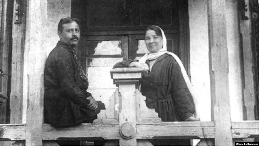 Üzeyir Hacıbəyov və həyat yoldaşı Məleykə xanım.