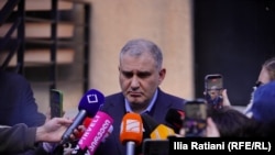 „ასეთი მედიკამენტების გამოჩენას ყველა ველოდებით და ვგულშემატკივრობთ“, - თქვა სარჯველაძემ.