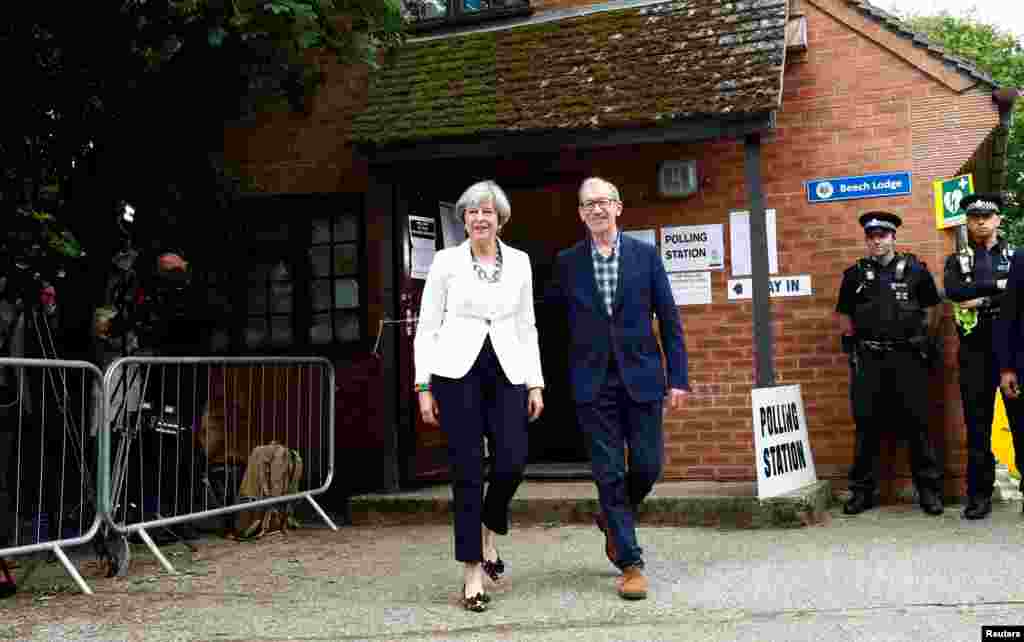 ترزا می همراه شوهرش فیلیپ