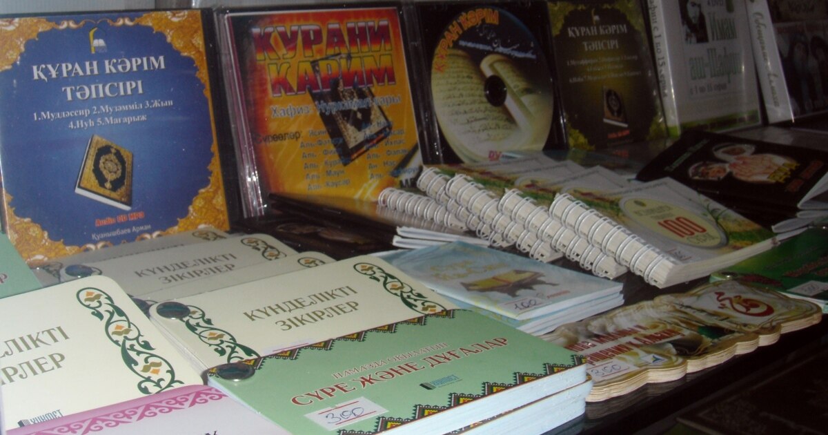 Модельдермен топтық секс порно