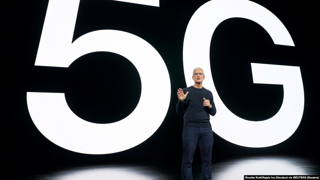 Izvršni direktor Applea Tim Cook tokom predstavljanja novog iPhonea