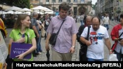 Екскурcія для депутата європарламенту. Ігор Лильо у центрі.