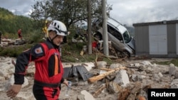 Jedan od spasilaca iz Civilne zaštite RS na terenu u Donjoj Jablanici