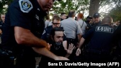 Američka policija, arhiv