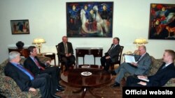 Էդվարդ Նալբանդյանի հանդիպումը համանախագահների հետ