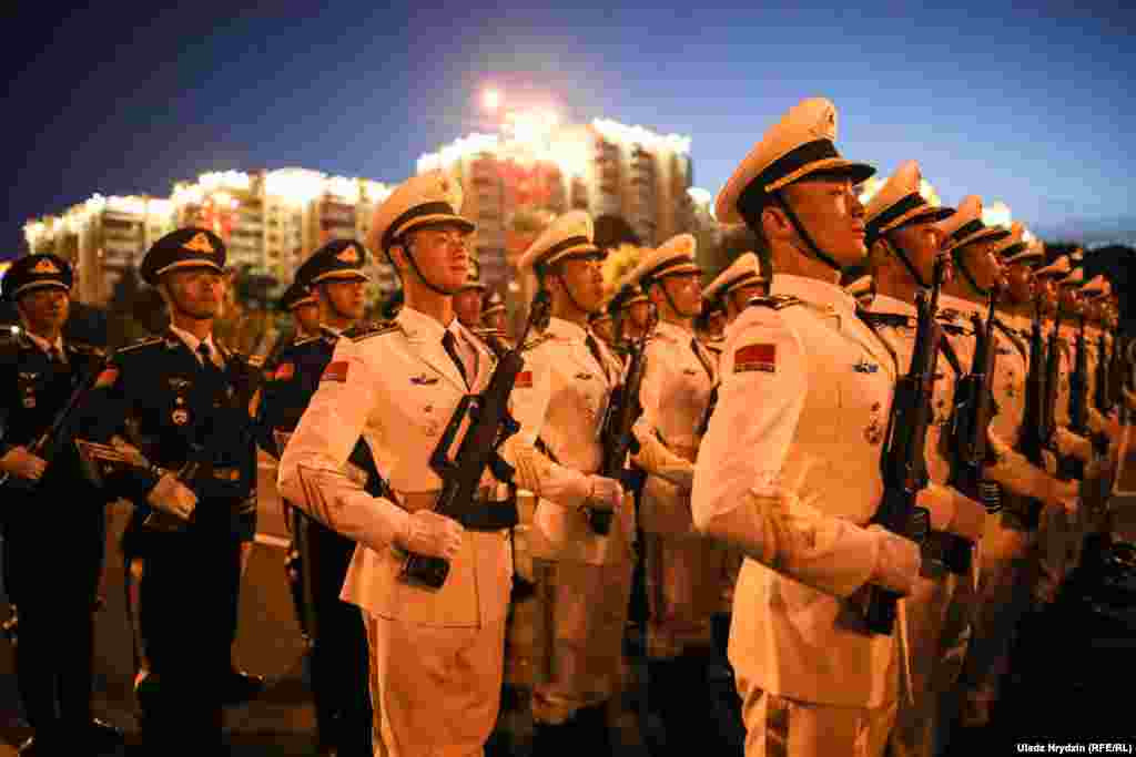 Китайские военные. Впервые в шествии войск Минского гарнизона планируется участие парадного расчета военнослужащих из Китая.