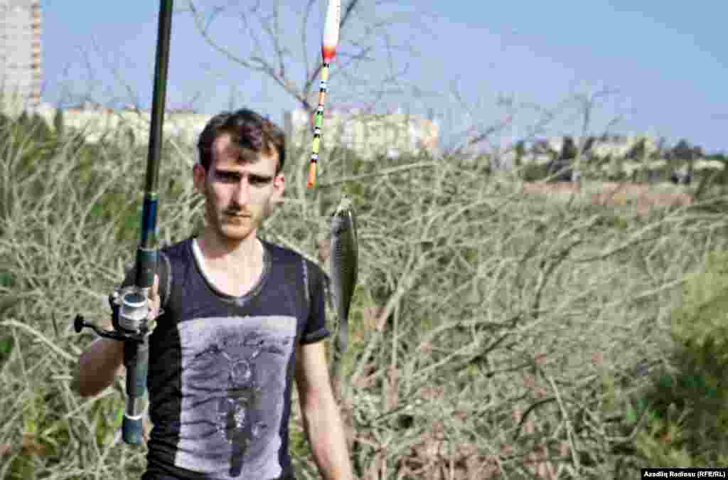 Balıqçı: "Əgər bu suda balıq yaşayırsa, deməli təmiz sudur və balığı yemək də olar" 