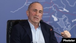 Armenia - Former President Robert Kocharian speaks at a news conference in Yerevan, February 17, 2025.