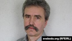 Сяргей Астраўцоў