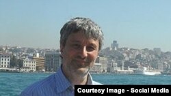 Alexandru Canțîr în dialog cu Petru Clej