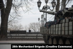 Бронетехніка 28-ї окремої механізованої бригади імені Лицарів Зимового походу на Приморському бульварі в Одесі. Лютий-березень 2022 року