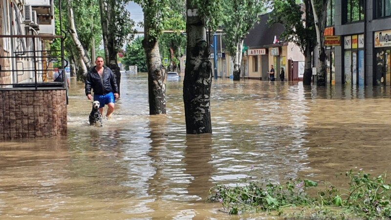 Последствия потопа в Керчи: спасатели рассказали о ситуации в городе