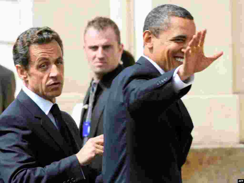 6 qershor '09 - Presidenti i Shteteve të Bashkuara, Barak Obama, dhe presidenti i Francës, Nikolas Sarkozi, gjatë takimit të tyre në qytetin Kaen në Normandi, i kanë bërë thirrje të përbashkët Iranit që të mos e zhvillojë programin e armëve bërthamore.