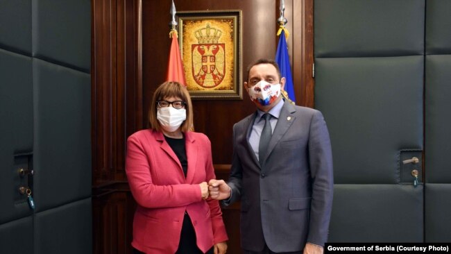Maja Gojkoviq, zëvendëskryeministre dhe ministre e Kulturës dhe Informacionit, dhe Aleksandar Vulin, ministër i Brendshëm i Serbisë. Beograd, 21 dhjetor 2020.