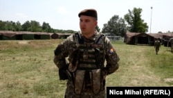 Cum face carieră în Armată un tânăr crescut în Italia, revenit în România după 10 ani de școală în diasporă