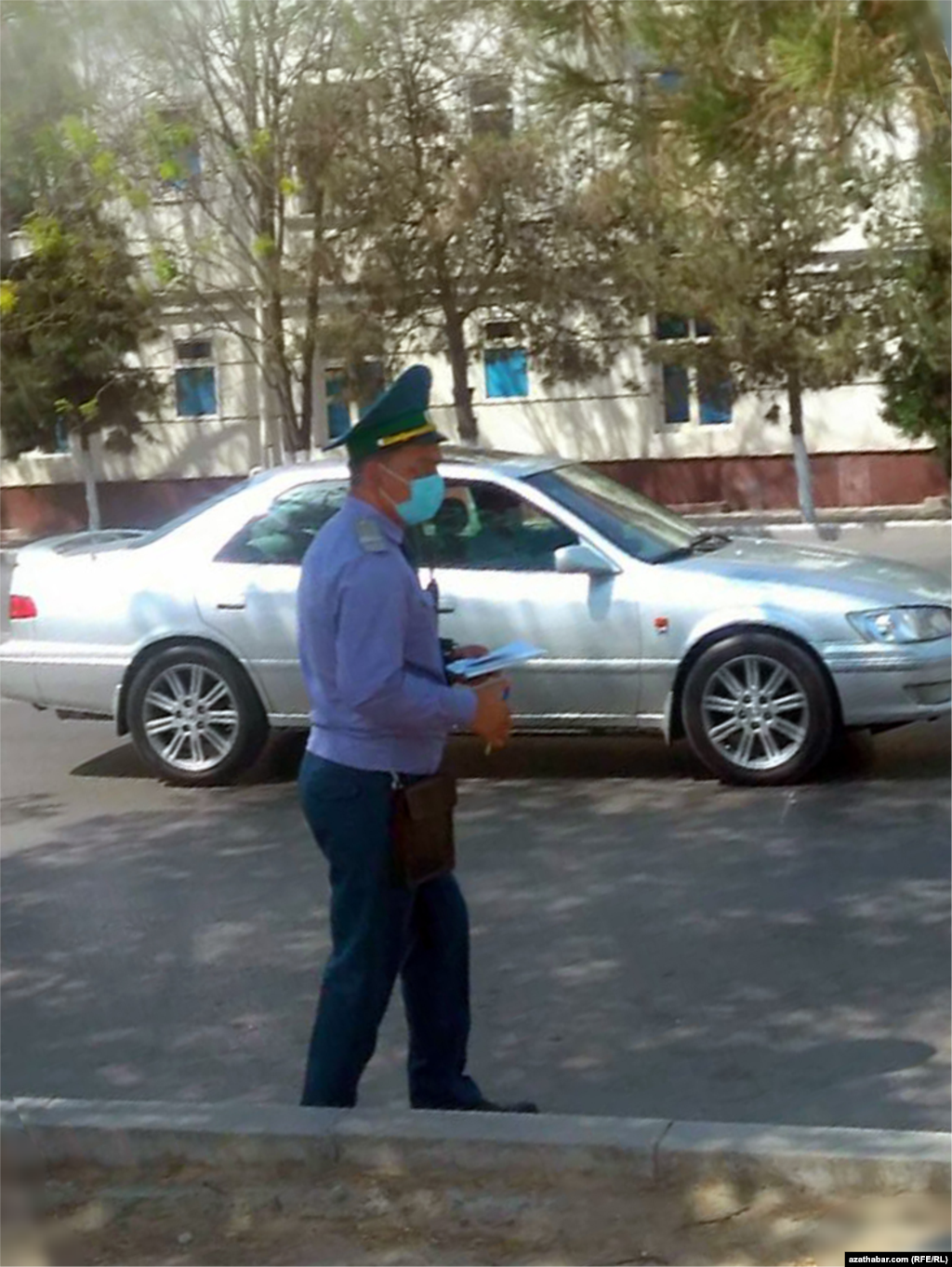 Iş başyndaky polisiýa işgäri.Aşagabat. Sentýabr, 2021.&nbsp;